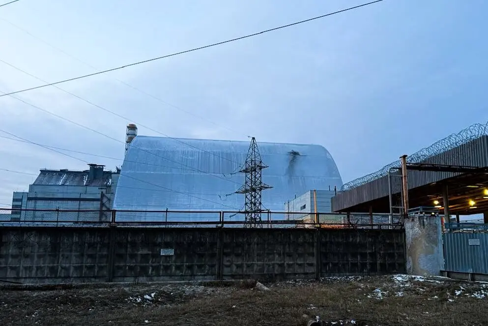 Атака Росії на Чорнобиль: Дрон пошкодив захисну оболонку, ядерна безпека під загрозою